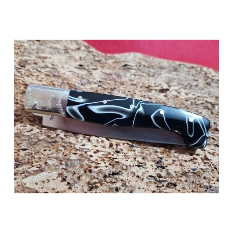 Coltello tipo pattadese con manicatura in kirinite 