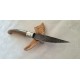 Coltello tipo pattadese con manicatura animata in corno buffalo biondo